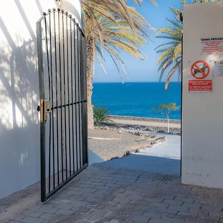 Norma 8 Playa Roca *